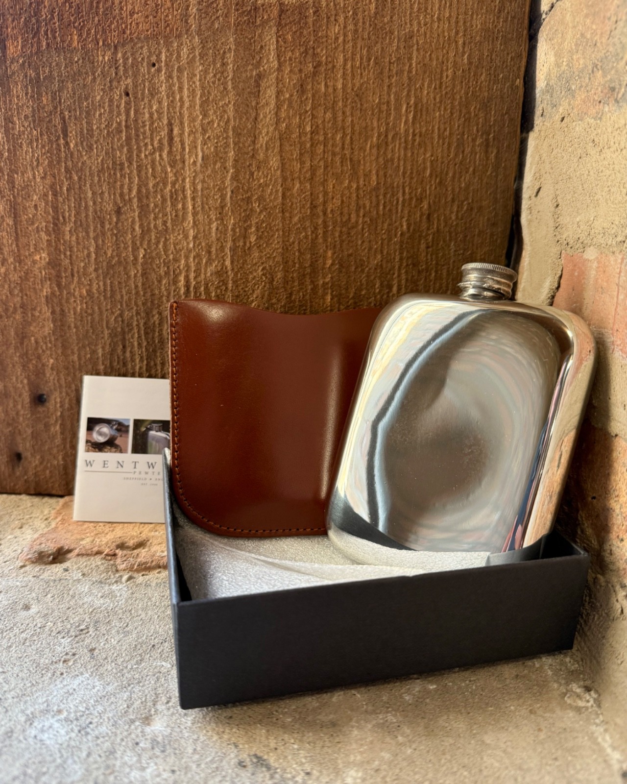 6oz Wentworth Pewter Pocket Hip Flask with Leather Sleeve - Style 846 New in Box