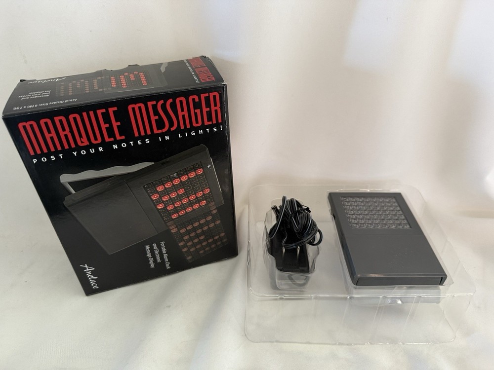 Marquee Programmable LED Scrolling Sign-Display Board 2" x 2" (WITH BATTERIES).