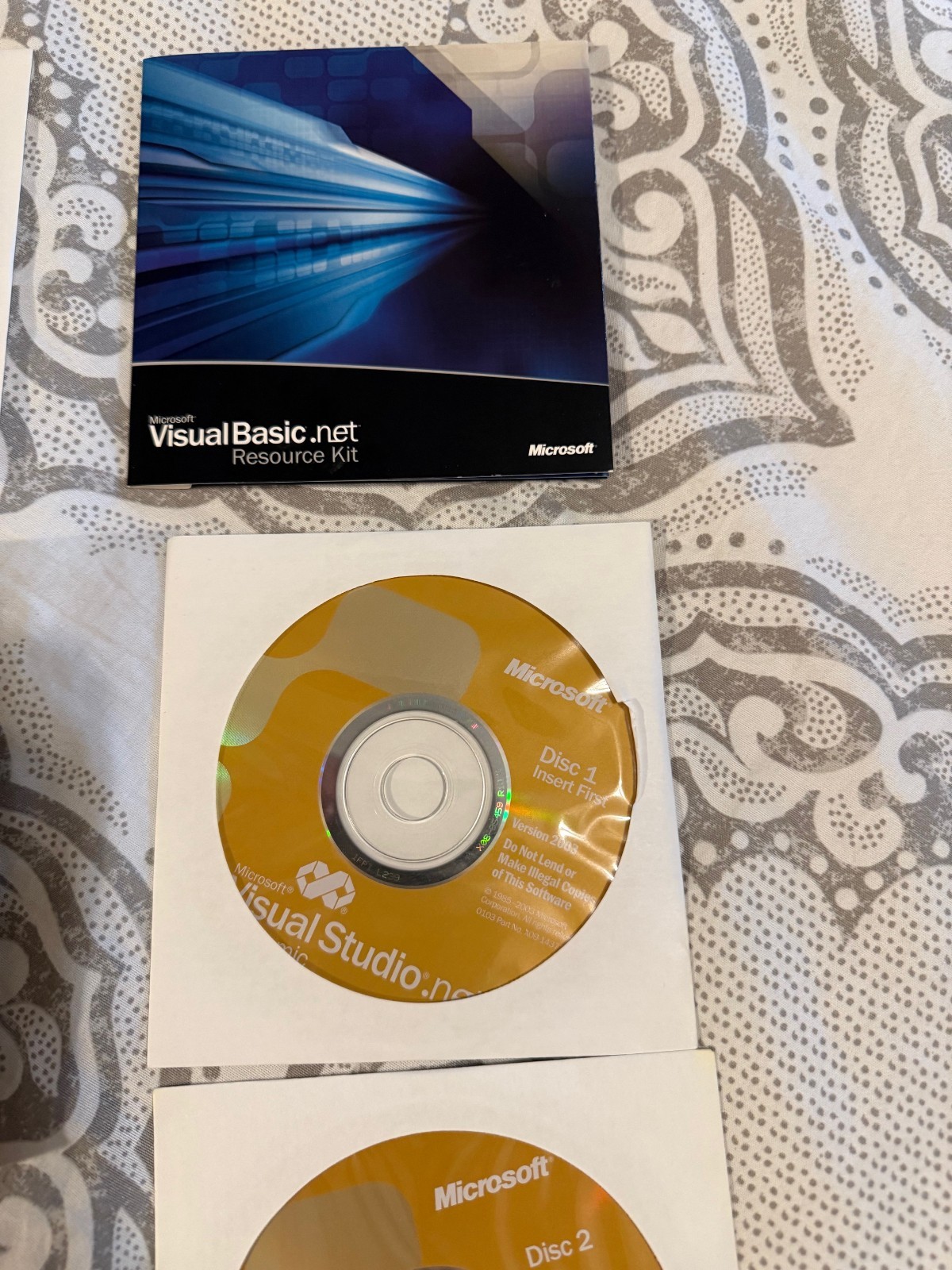 MICROSOFT VISUAL STUDIO.NET ACADEMIC, VERSION 2003 10 CD w/Product Key VG