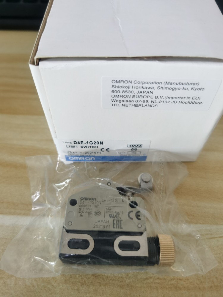 1PCS Omron D4E-1G20N D4E1G20N Limit Switch -New