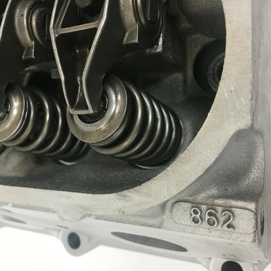 GM Chevrolet GMC 4.8L 5.3L Cylinder Head 862 Assembly SET/PAIR w/ Rocker Arms