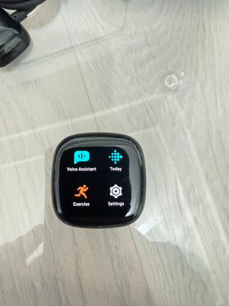 [TESTED] Fitbit Versa 3 - Data Cleared - Black [ Grade A ]