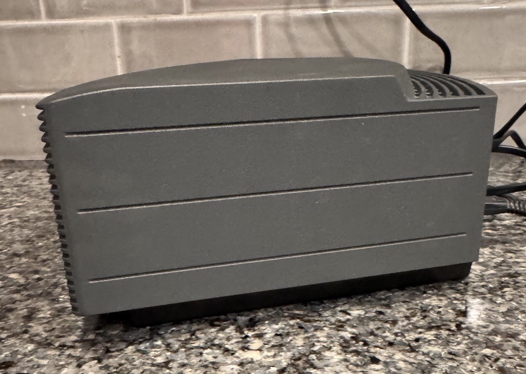 Bose WAVE Radio II AM/FM And Aux Plug With Remote Works Great! Same Day Shipping