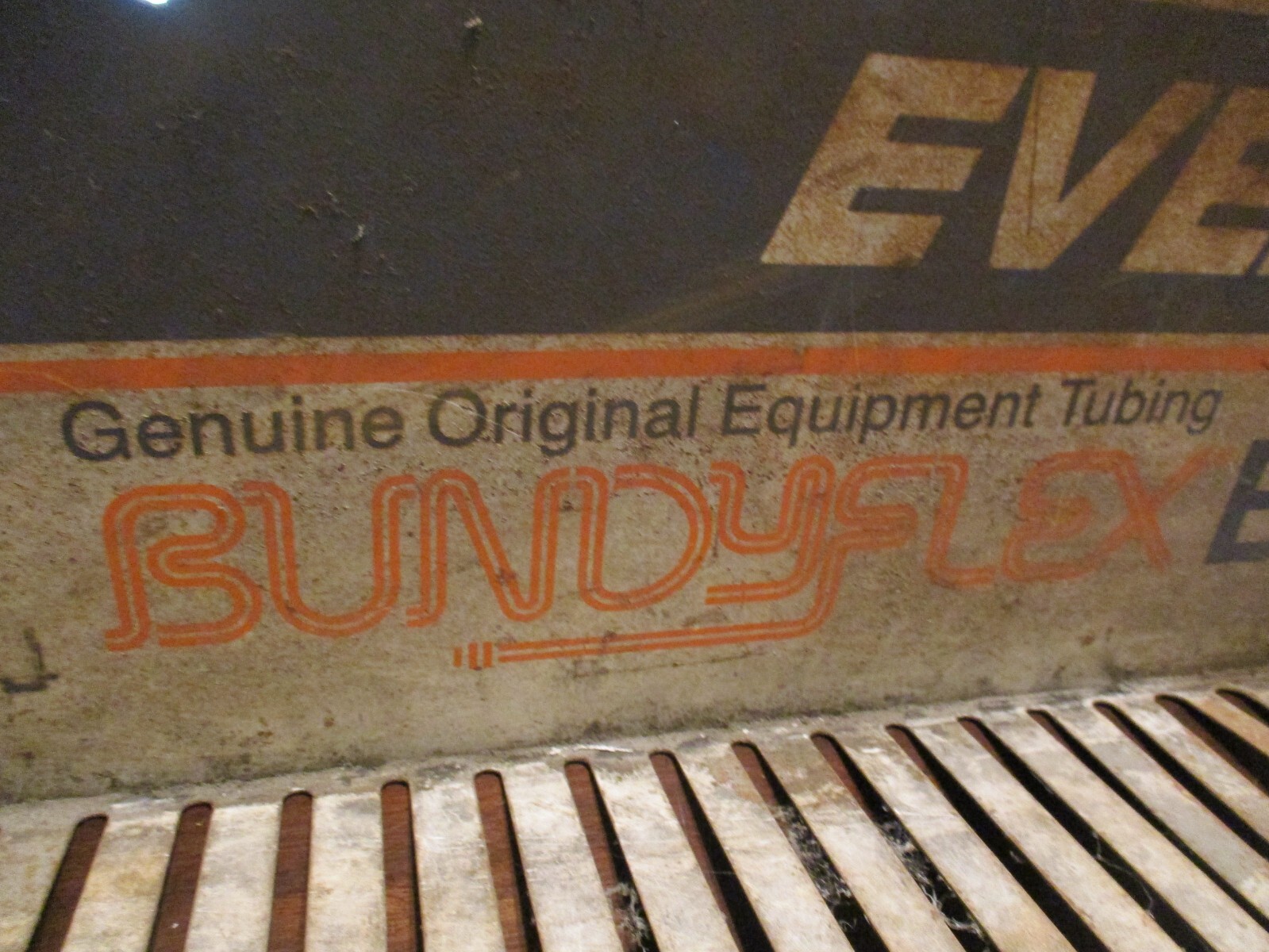 EVERCO BRAKE LINE GENUINE ORIGINAL TUBING WALL MOUNT ADVERTISING SHELF DISPLAY