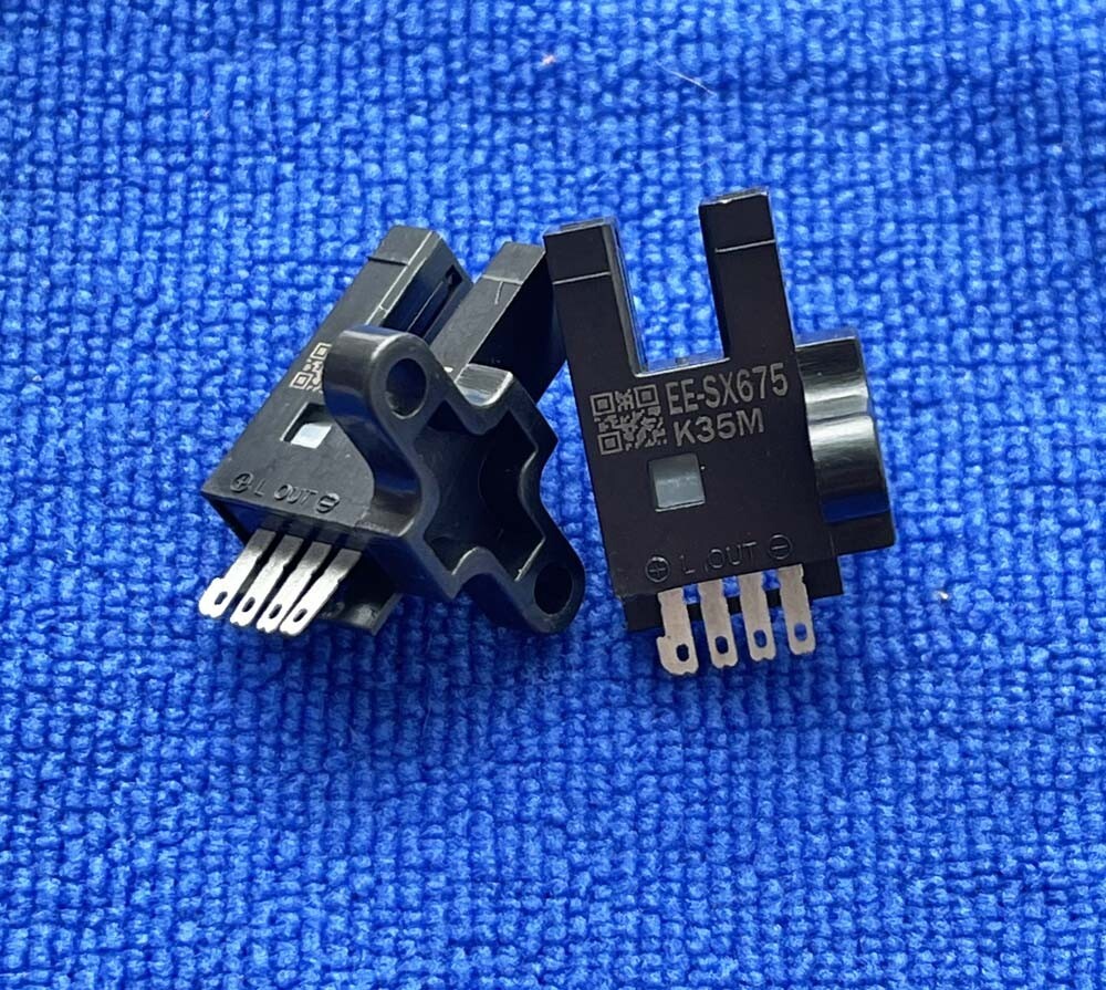 1pcs EE-SX675 EESX675 New Omron SENSOR