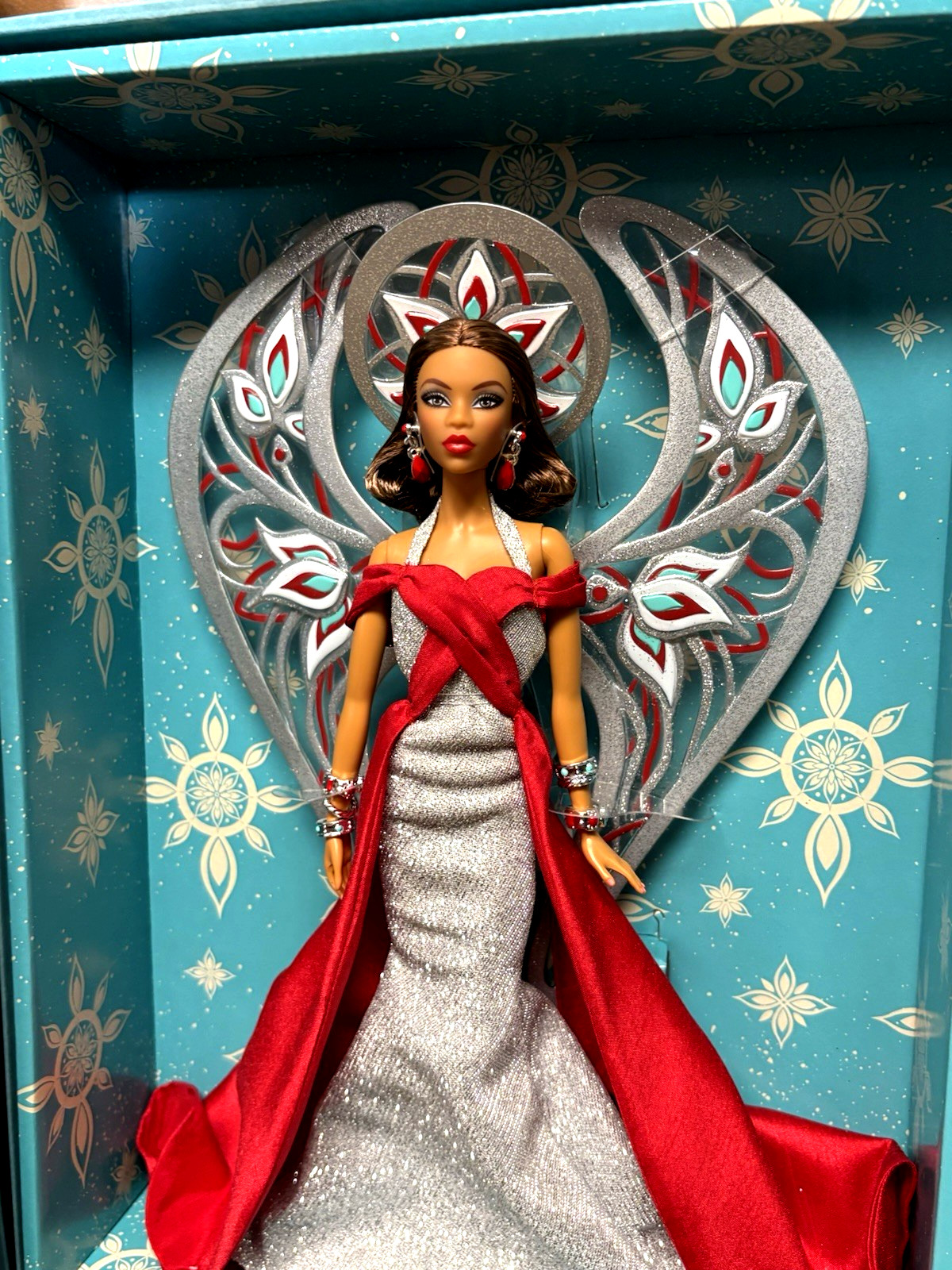 TWO BOB MACKIE 2023 & 2024 HOLIDAY ANGEL'S STUNNING PRISTINE IN SHIPPER