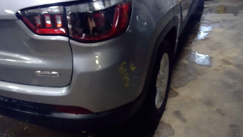 Used Floor Jack fits: 2022 Jeep Compass Grade A