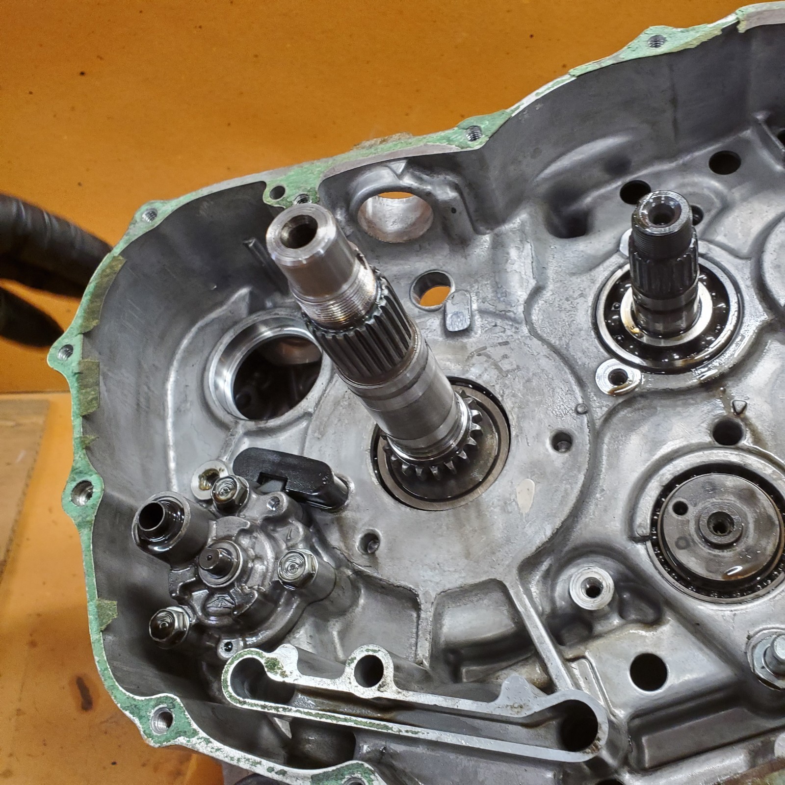 1997 Honda Foreman 400 4x4 Engine Motor Block Crank Case Crankcase Shaft Bottom