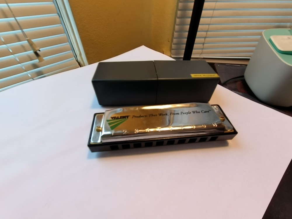 Used HARMONICA SAYS HOHNER ON IT WITH CASE