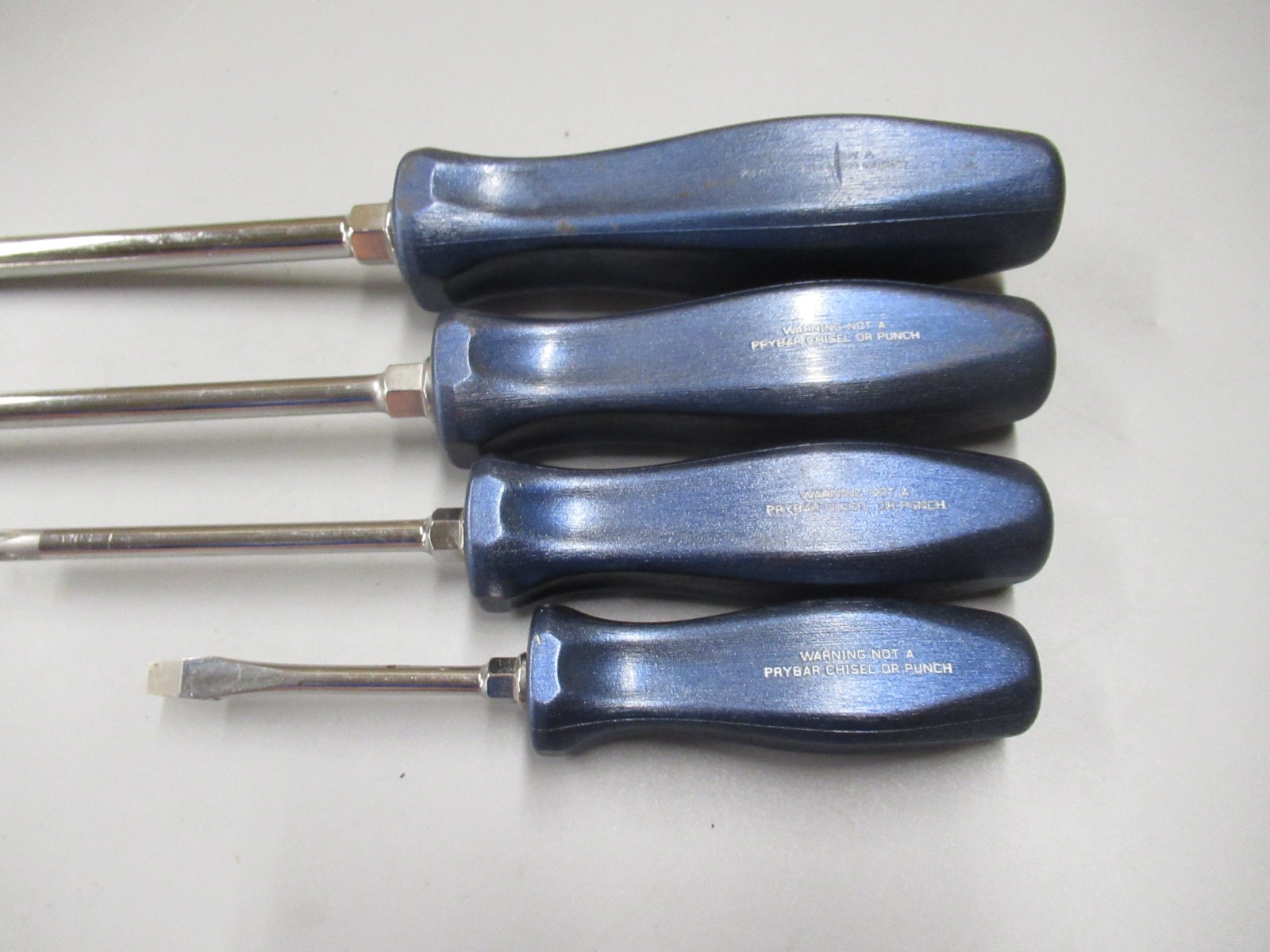 Set of 4 Snap-On SDD Flat & Phillips Blue Pearl Hard Handle Screwdrivers