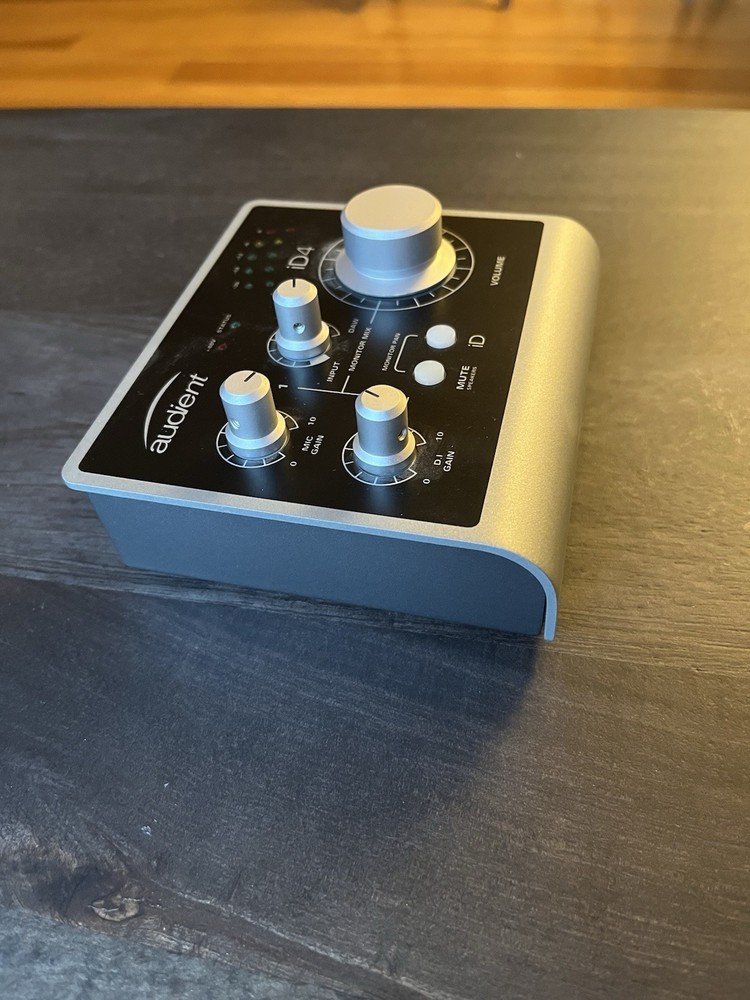 Audient ID4 2in / 2out Audio Interface - IN ORIGINAL BOX