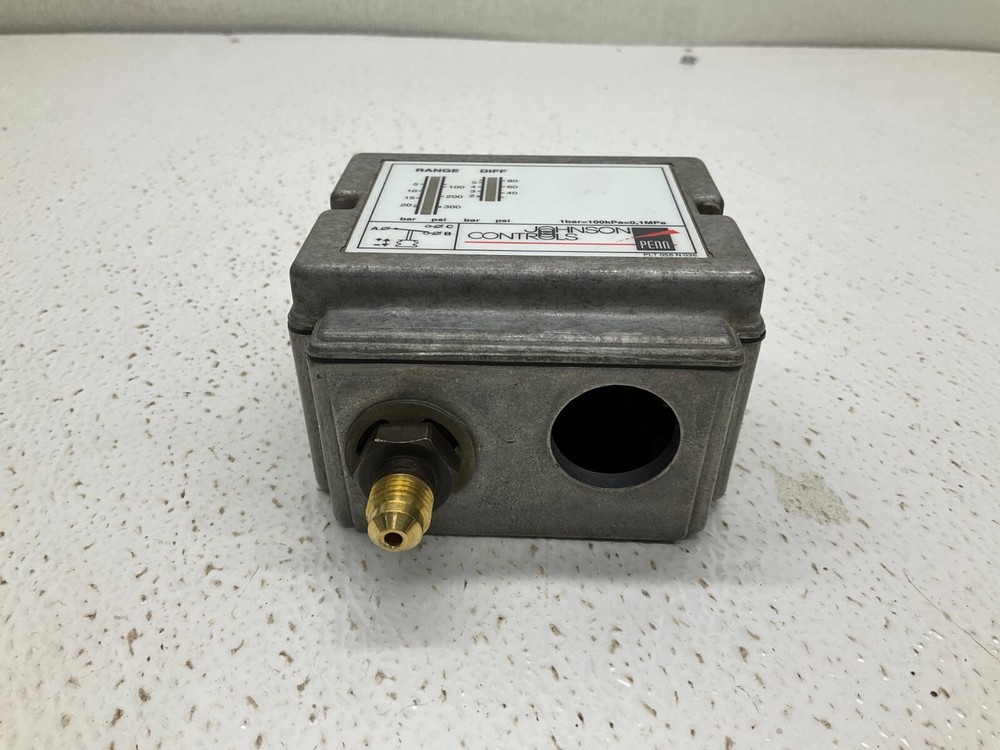 Johnson Controls P77AAA-9351 Pressure Control P77AAA9351 P77AAA
