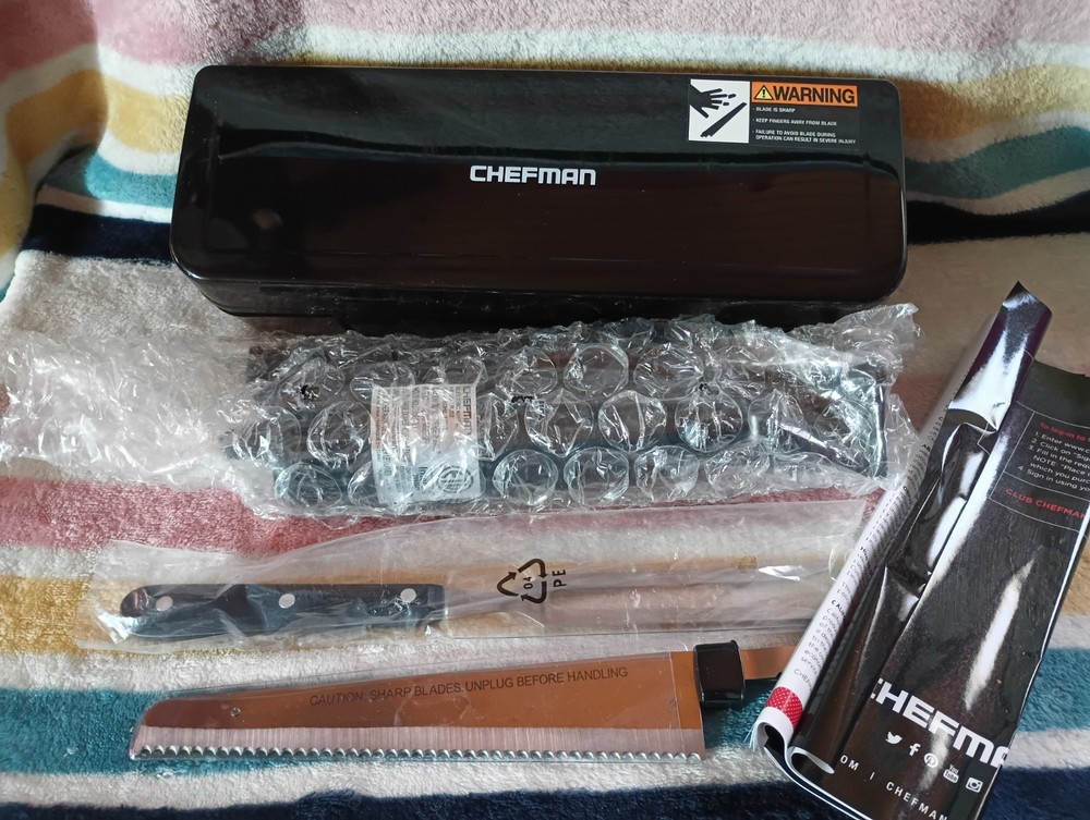Chefman Electric Knife with Carving Fork & Case
