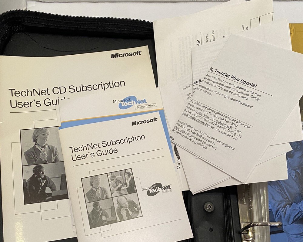 Microsoft Technet Plus Cd Subscription With Binder 55 CDs 1999 2000 Discs