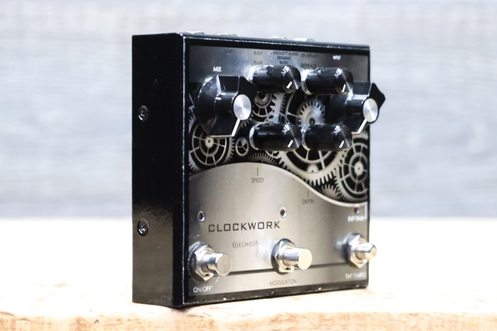 J. Rockett Audio Designs Clockwork Echo Delay with Modulation Effect Pedal w/Box