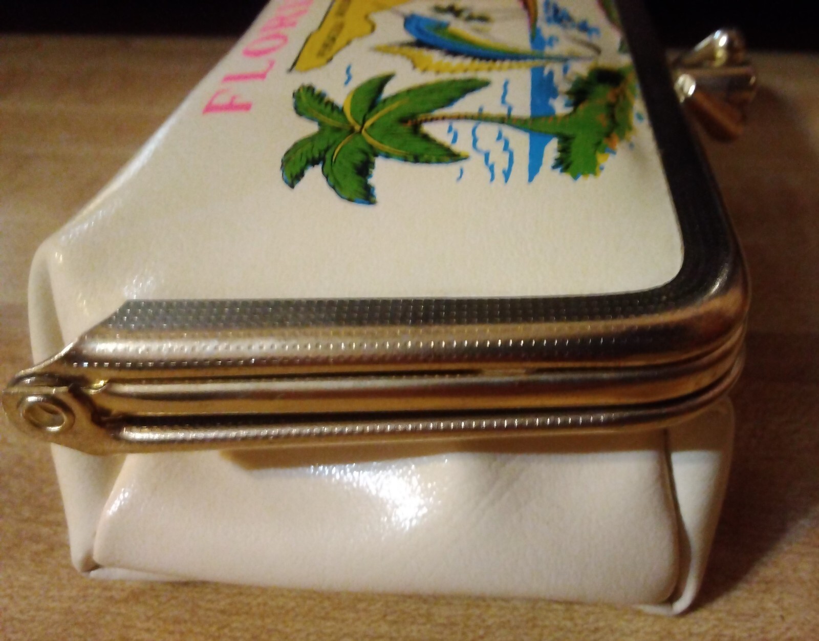 Vtg FLORIDA Souvenir Travel Manicure Sewing Kit Cigarette Makeup Lipstick Holder