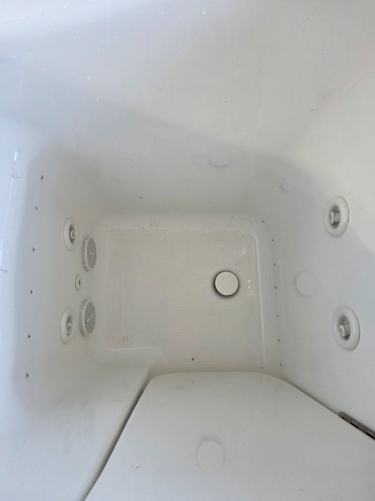 ****BLACK FRIDAY*****American Standard 3052.104.WRW Right Hand-In Whirlpool Tub