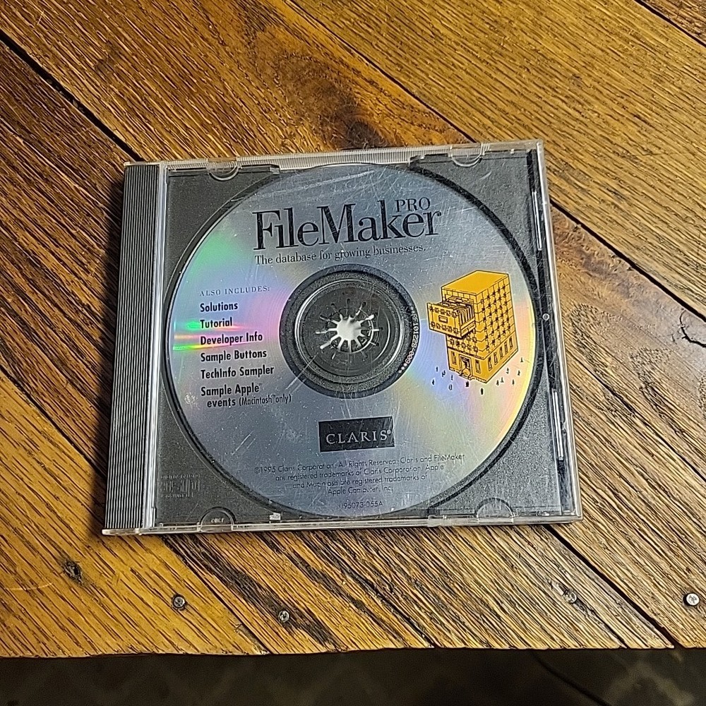 Claris Pro FileMaker 1995 PC MAC CD Software Powerful Data Management
