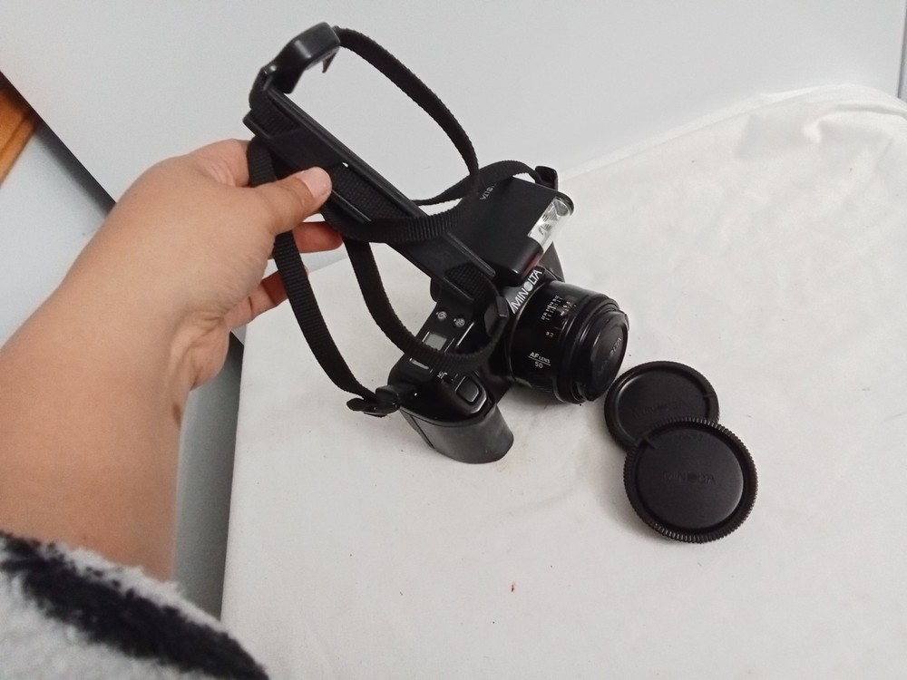 Minolta Maxxum 3000i 35mm Camera With Flash Untested