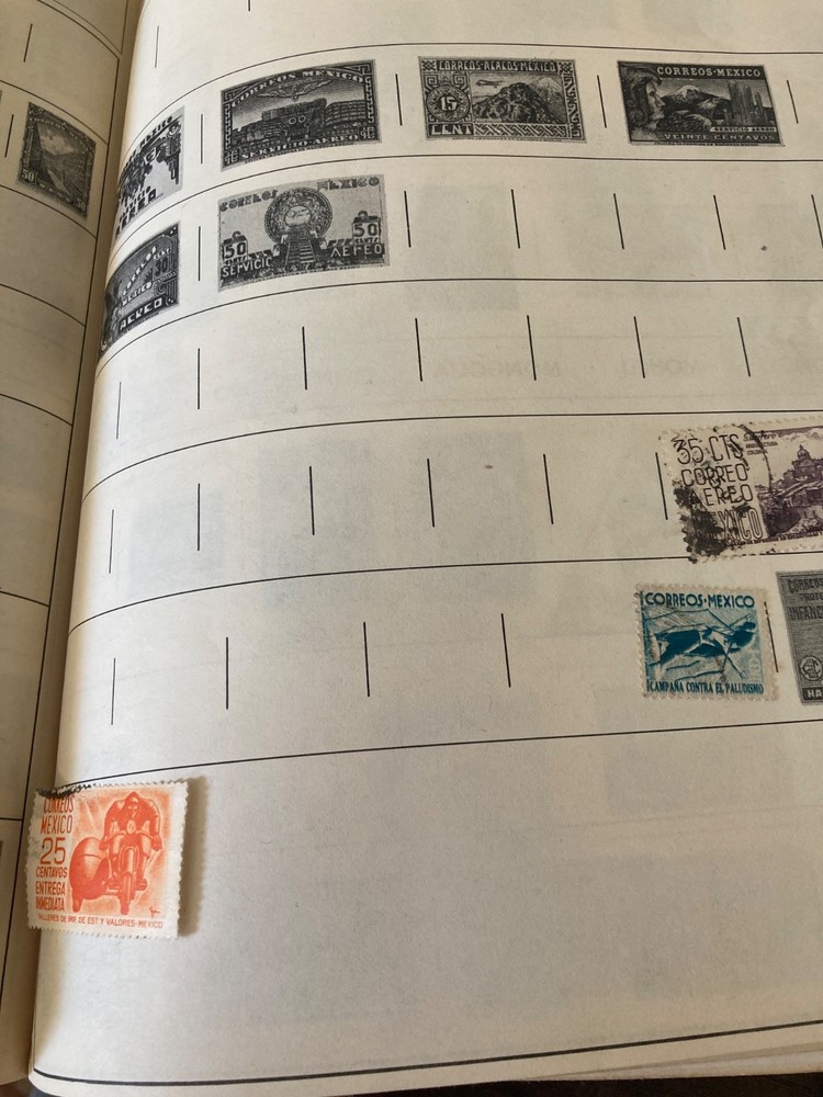 VTG 1956 HE Harris co. Discoverer stamp album--some stamps