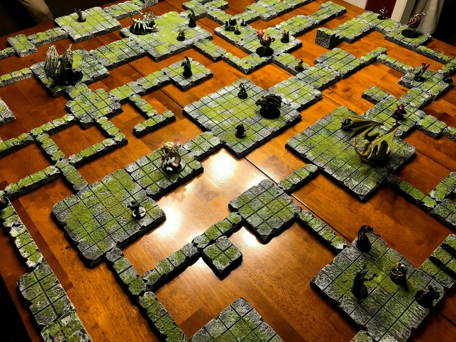 Huge Dungeon Tile Modular Set Dungeons & Dragons Pathfinder d&d terrain 28mm