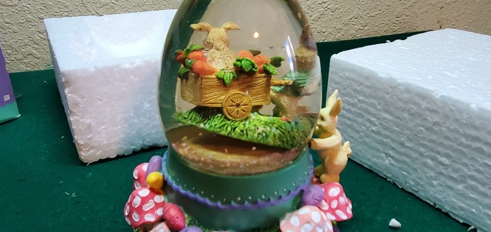 Collectible Easter Spring Egg Water Globe, Sold at Kohls, pre-owned