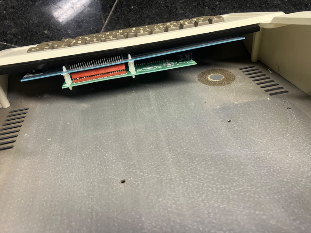 APPLE II PLUS EMPTY CASE FOR MODS!