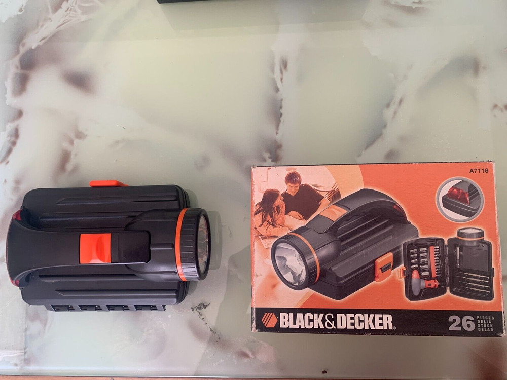 BLACK & DECKER TOOL KIT WITH BATTERY