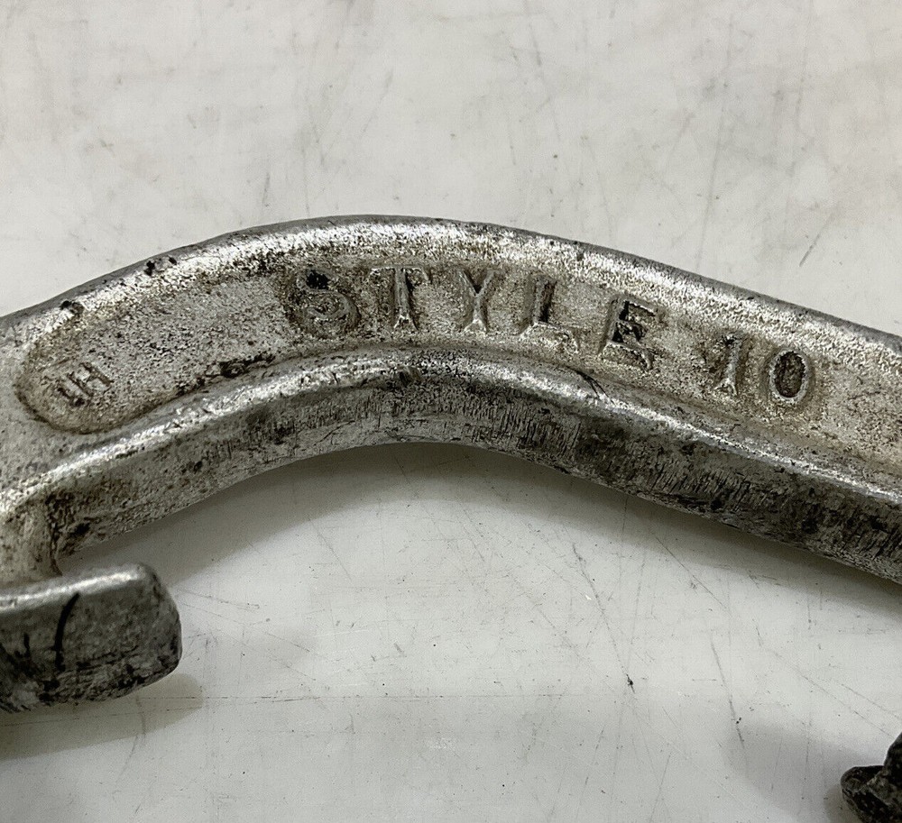 AKRON BRASS STYLE 10 SPANNER WRENCH 476