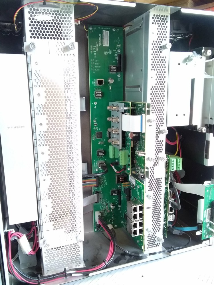 March Networks 8724 V Modular Recorder Cabinet