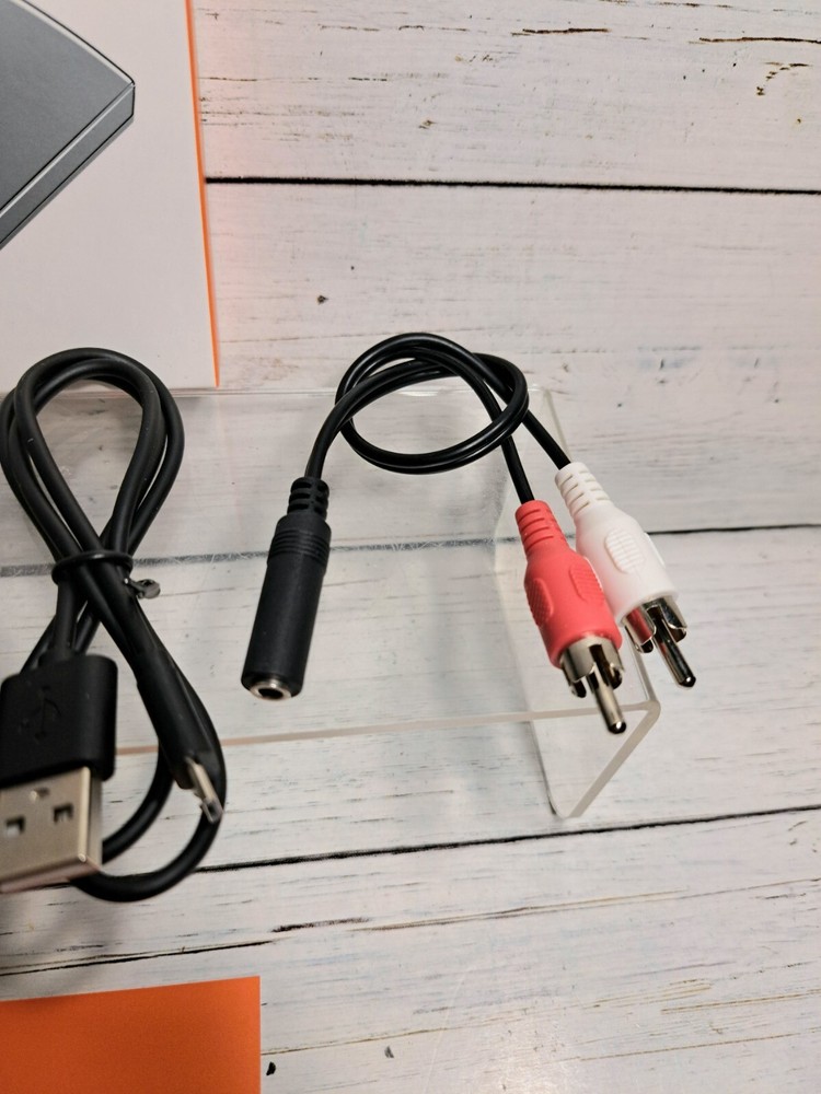 Portable Bluetooth Transmitter for TV Wireless Audio Adapter Connected to 3.5m