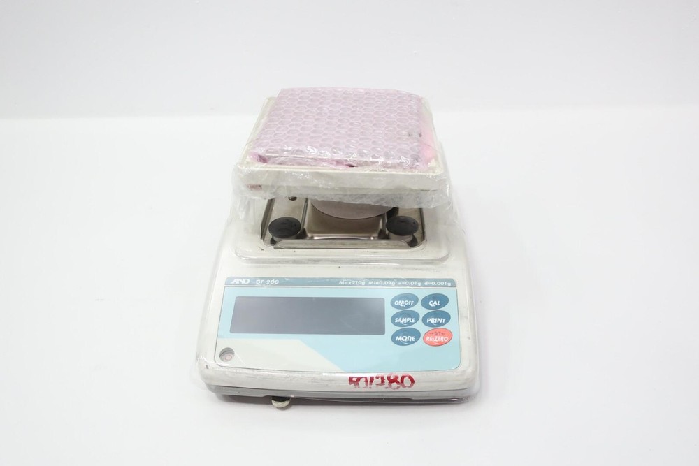 A&d GF-200 Analytical Balances And Scale 12v-dc 0.02-210g