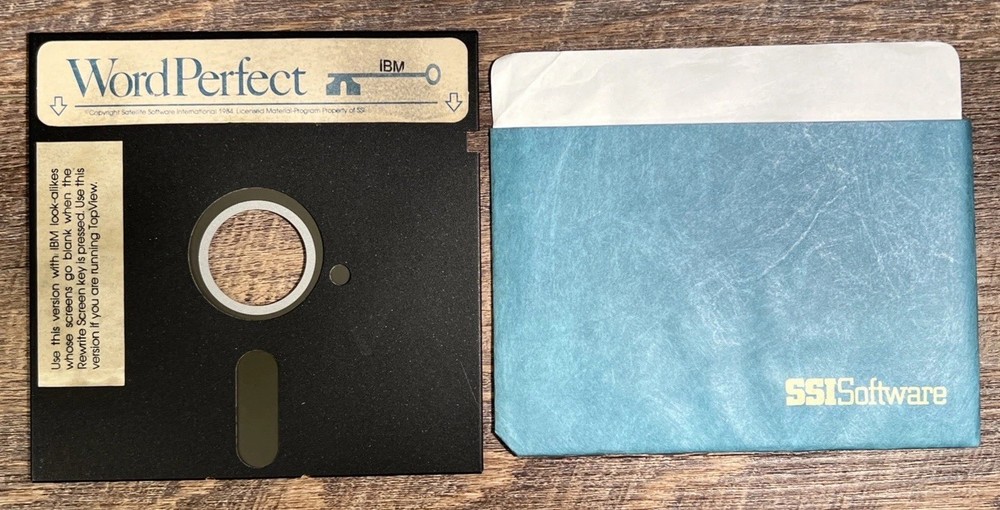 SSI Software Word Processing Computer WordPerfect Version (IBM)4.0a 1984 Vintage