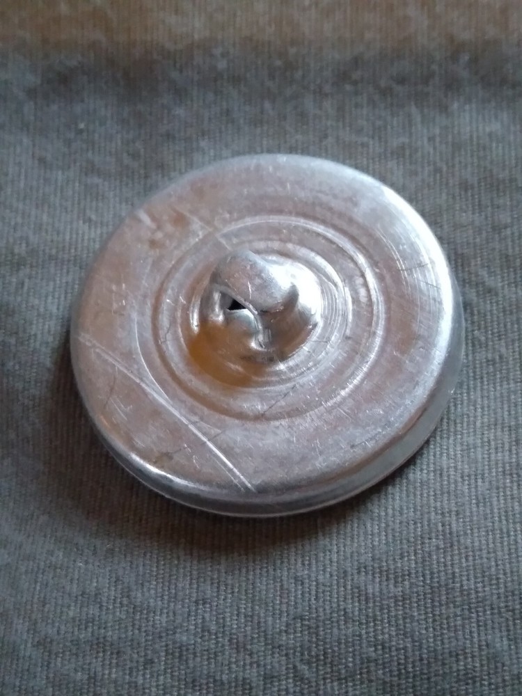 4 Vintage Junque Deco Plastic On Metal Buttons.