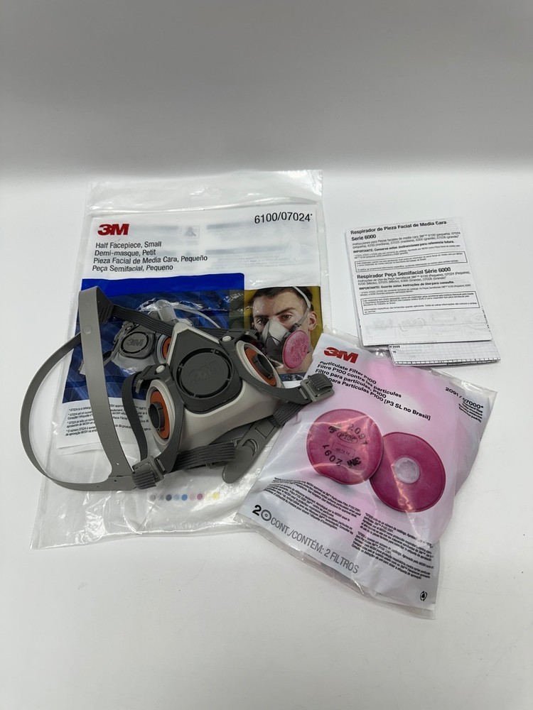 3M 6000 HALF FACE RESPIRATORS 6100 / 07024 SMALL