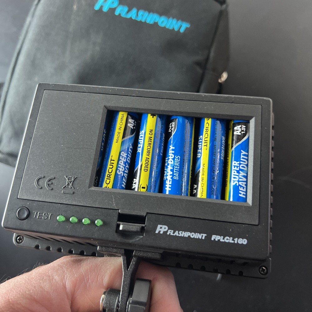 Flashpoint FP fplcl160 Led camera light w/ case
