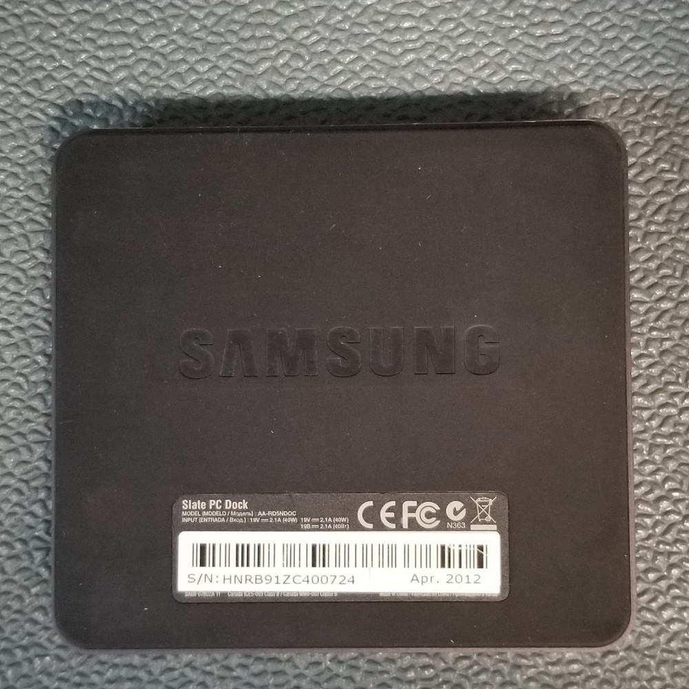 Samsung AA-RD5NDOC Electronics SLATE PC Docking Station (BROWN-Black) Unit Only