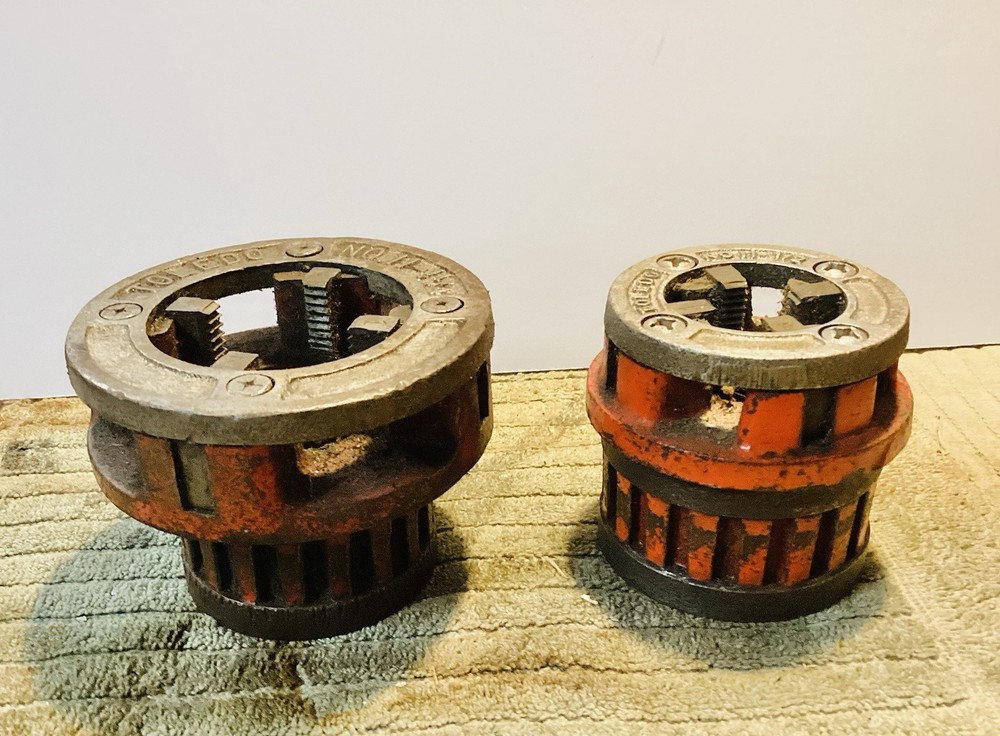 2 TOLEDO Pipe Threader