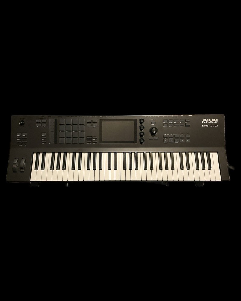 Akai Professional MPC Key 61 Standalone Keyboard Sampler Synthesizer + 1TB SSD
