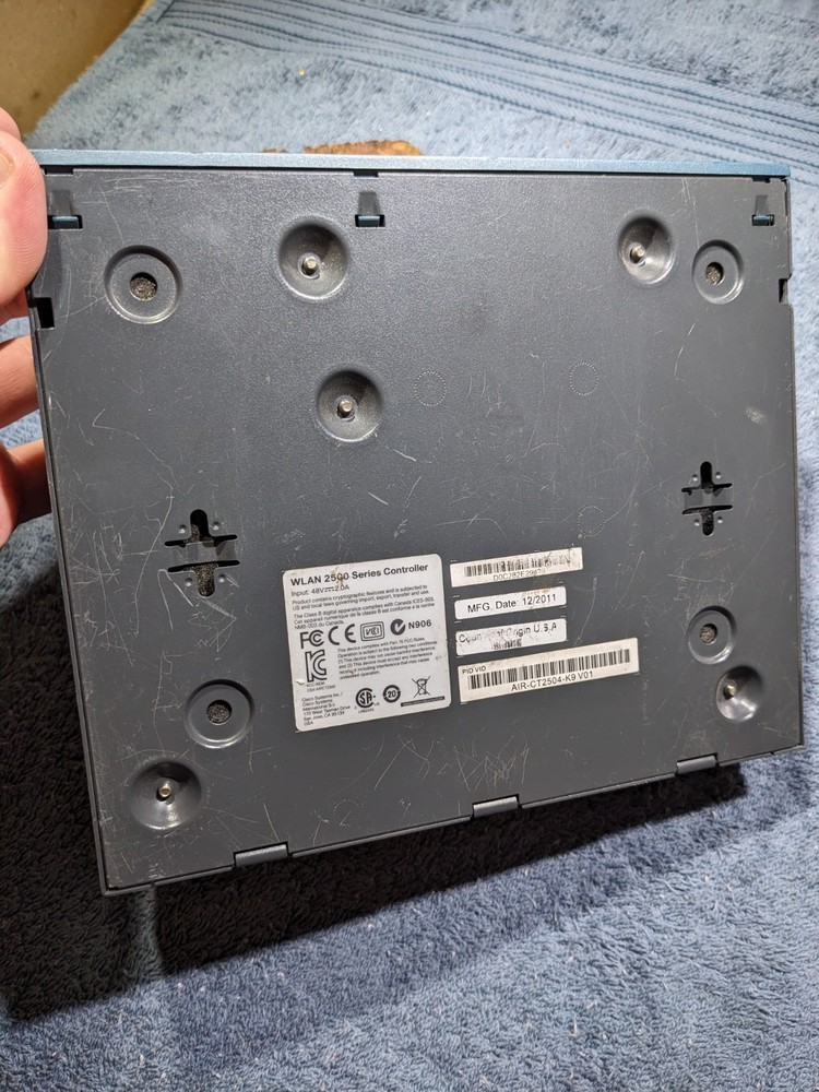 Cisco 2500 Series Wireless Controller - Unit Only