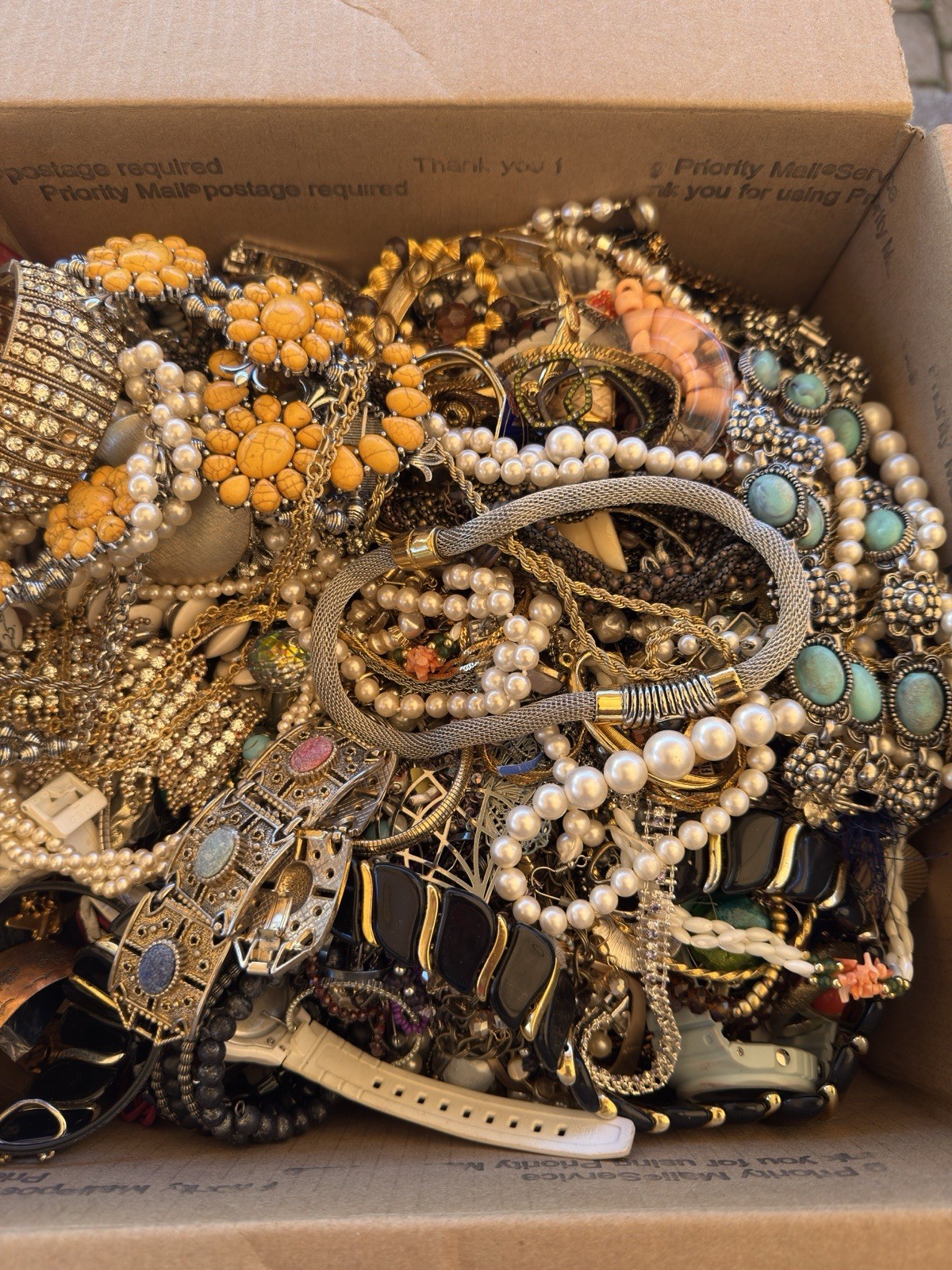 MIXED JEWELRY LOT CRAFT REPAIR, RESELL, REPURPOSE, VINTAGE TO NOW! 20 POUNDS