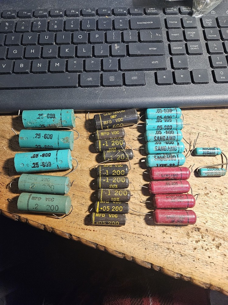 25 VINTAGE SANGAMO GENERAL INST. CAPACITORS .1 600 .25 .2 .05 DIFFERENT VALUES
