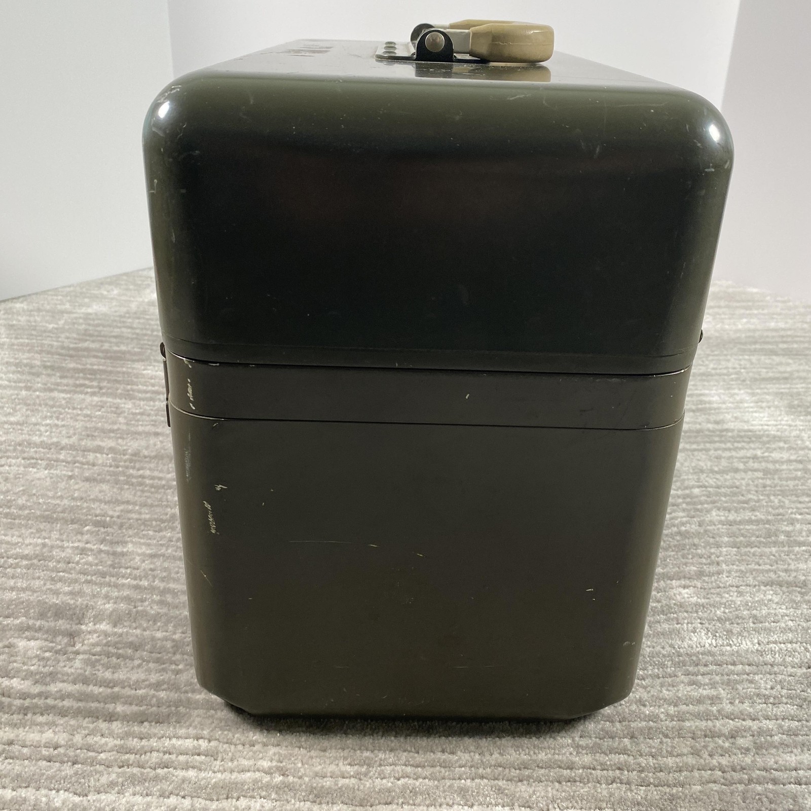 Vintage Zero Manufacturing Military Pressure Equalizer Transit Case 1974 OD