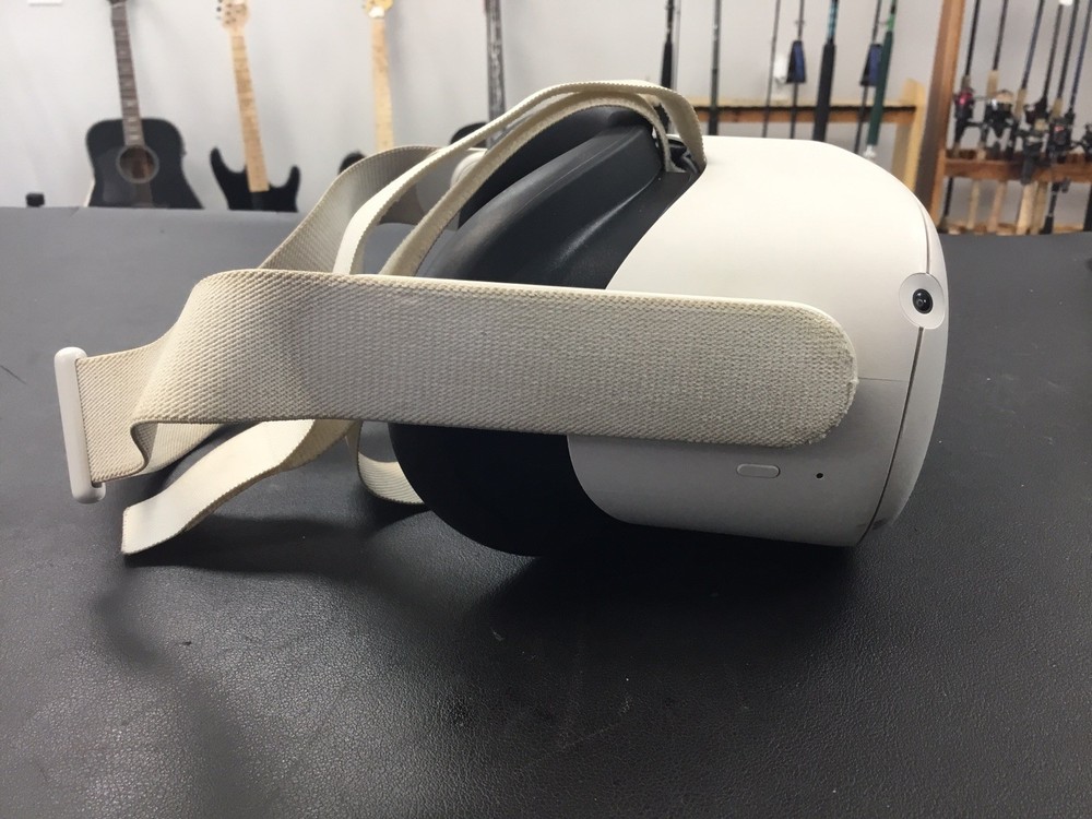 Meta Quest 2 VR Headset 64GB w/ Controllers