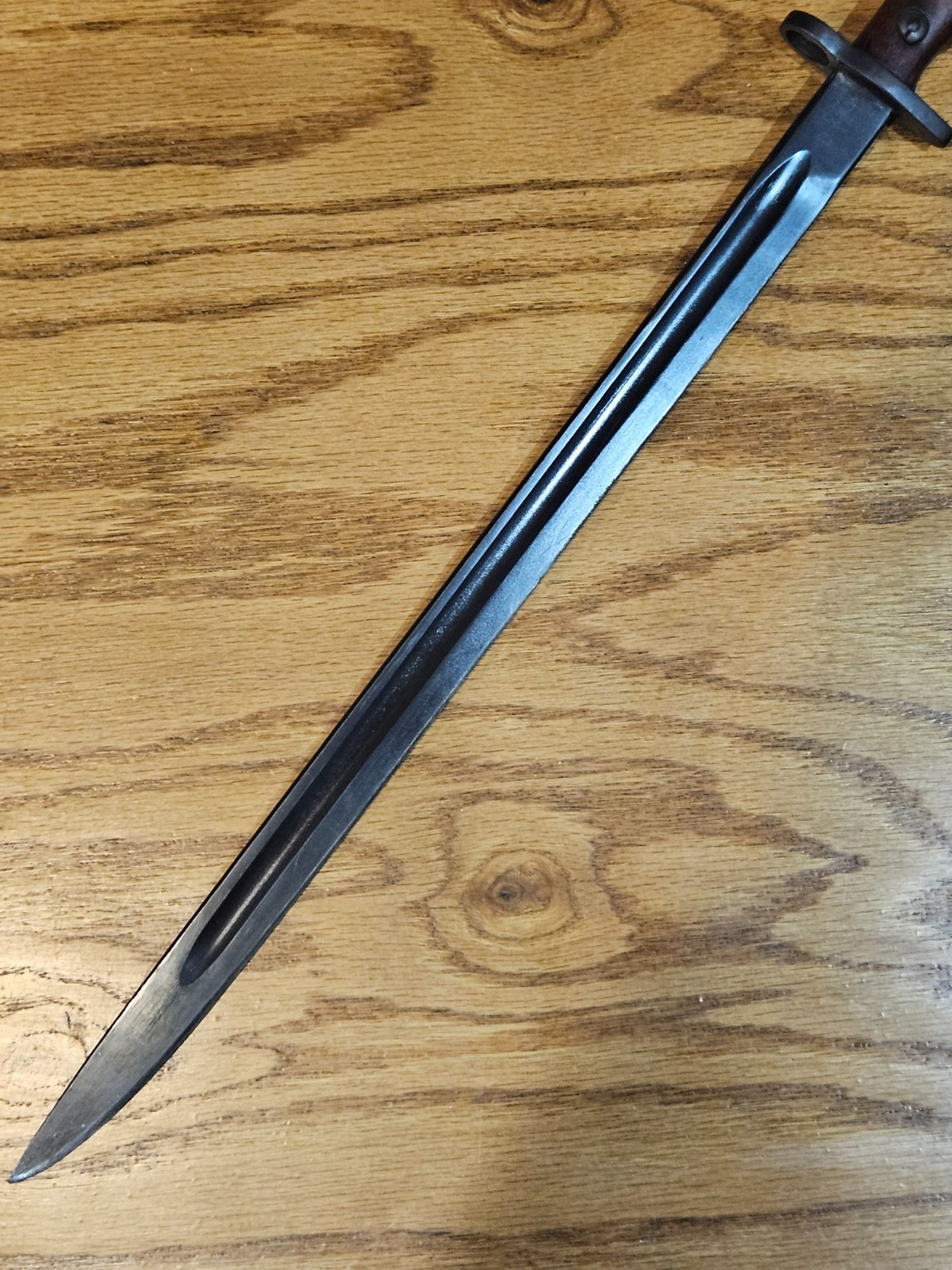 Vintage WWI British Enfield Rifle Bayonet, Lithgow, 1907P, plus Scabbard & Frog