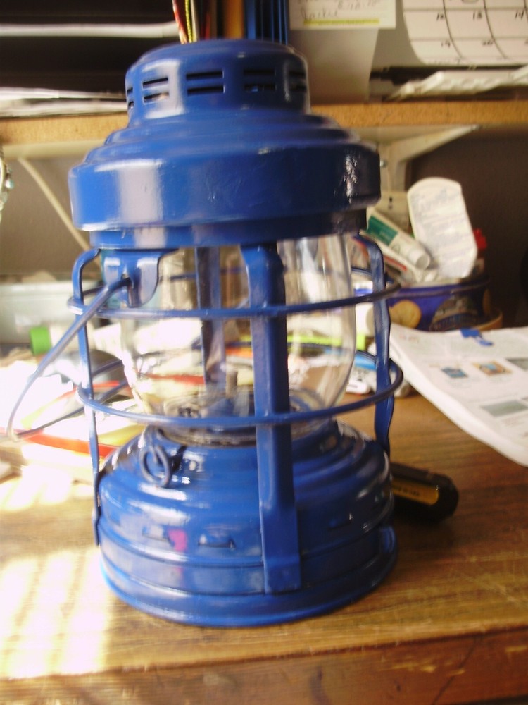 EMBURY MODEL 225 BLUE CONTRACTOR'S LANTERN