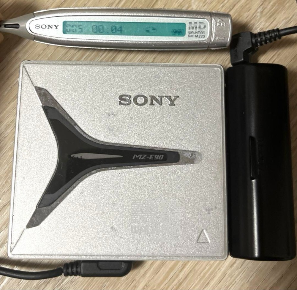 SONY Portable MD player MD Walkman MZ-E90 Used Operation confirmed