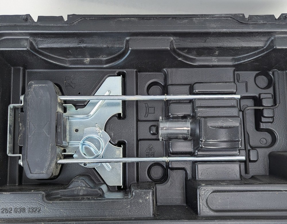 Masterforce 2.5 HP Corded Digital Variable Speed Plunge And Fixed Base Router