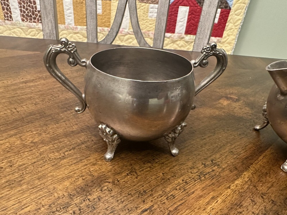 Vintage silverplate Cream & Sugar Bowls 3” Tall Footed