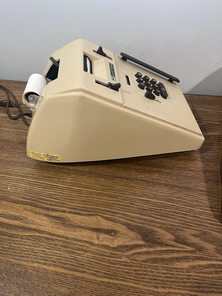 Vintage Victor 78254 10 Key Adding Machine POWERS ON & WORKS